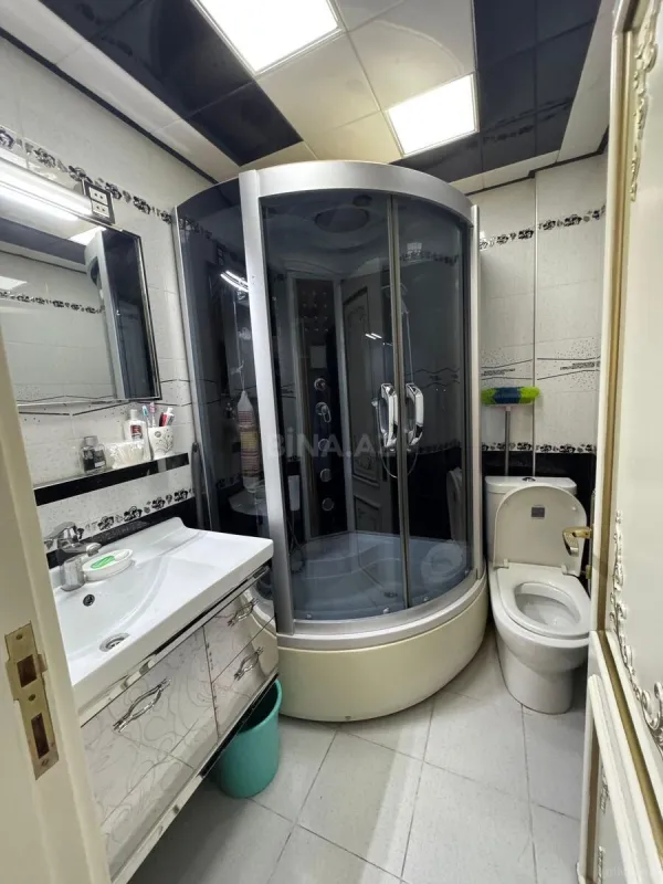 Satılır 2 otaqlı mənzil 68 m²