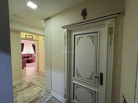 Satılır 2 otaqlı mənzil 68 m²