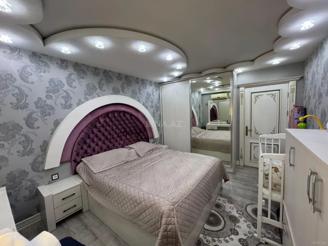 Satılır 2 otaqlı mənzil 68 m²