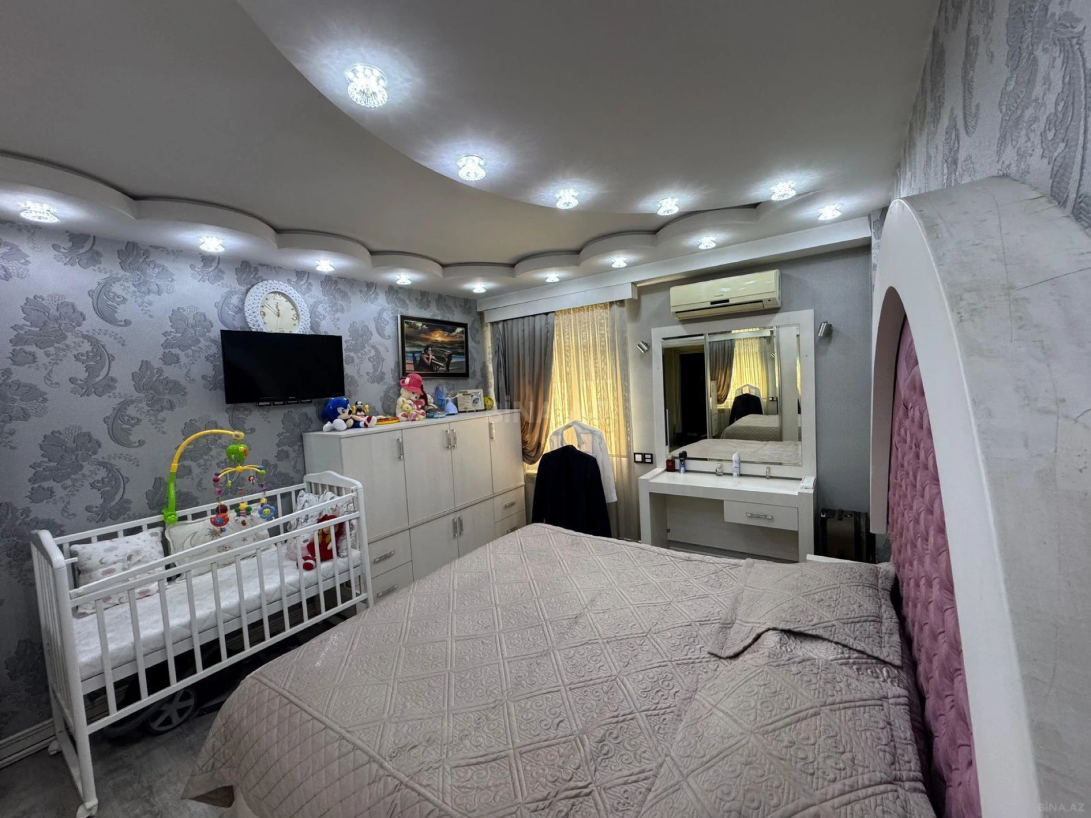 Satılır 2 otaqlı mənzil 68 m²