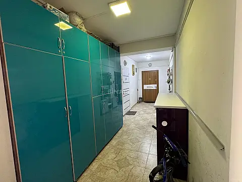 Satılır 2 otaqlı mənzil 68 m²