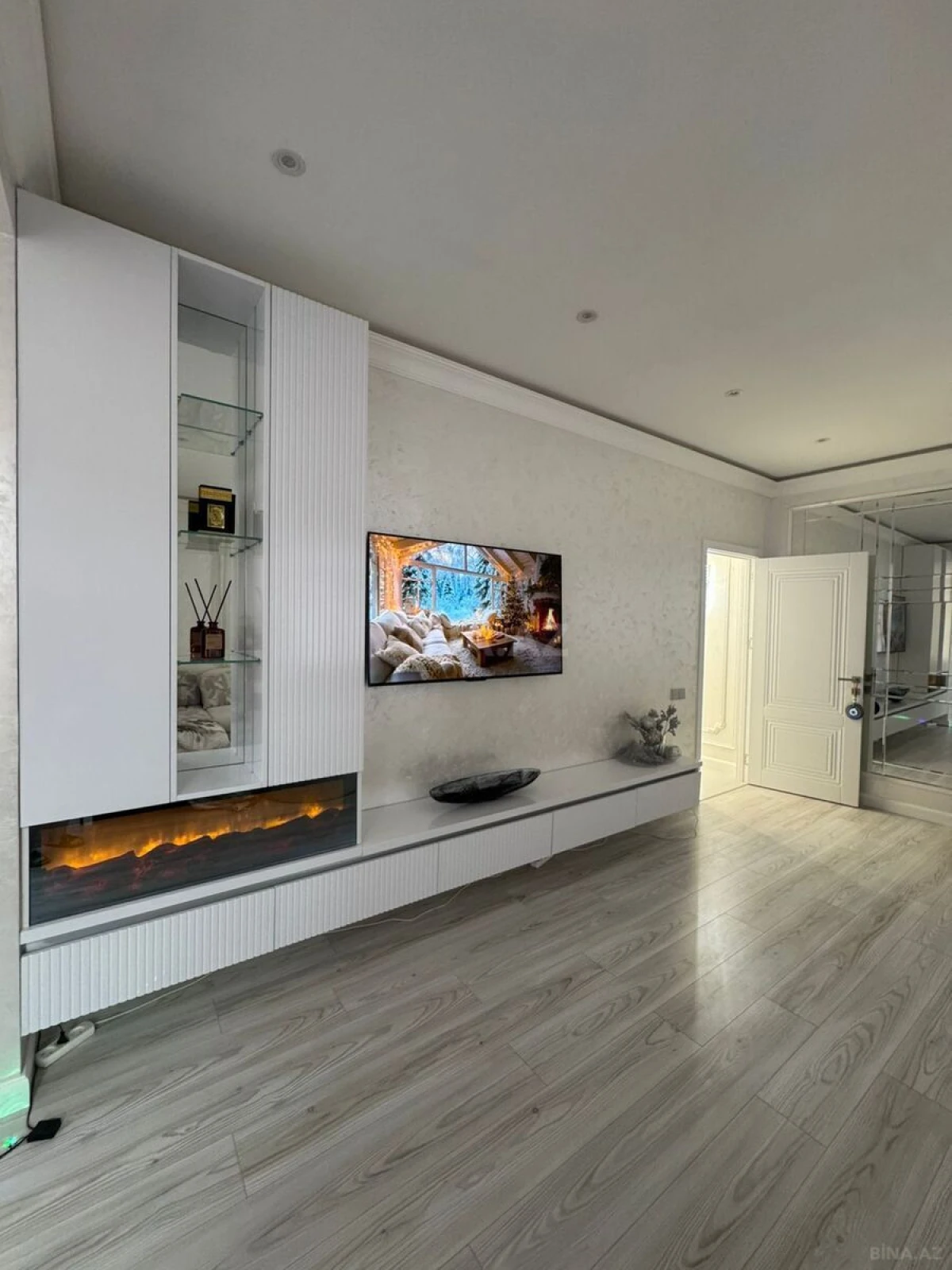 Satılır 3 otaqlı mənzil 117 m²