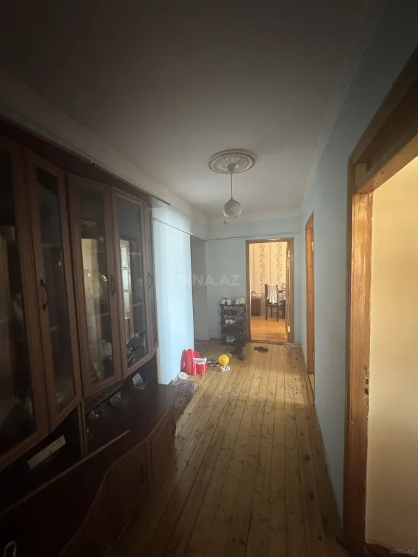 Satılır 3 otaqlı mənzil 60.6 m²