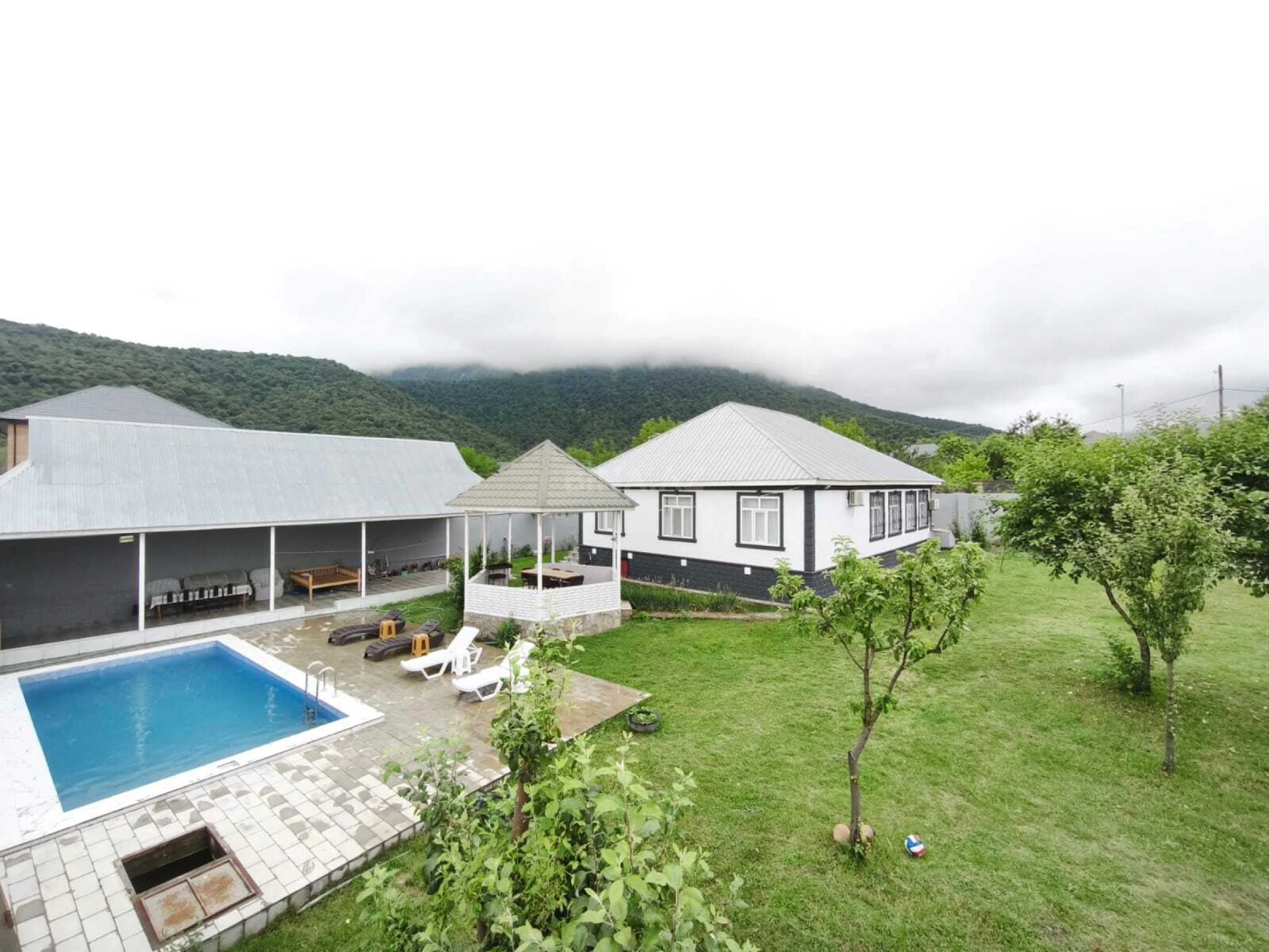 Kirayə verilir 4 otaqlı həyət evi 120 m²