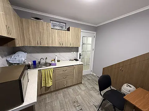 Kirayə verilir obyekt 140 m²