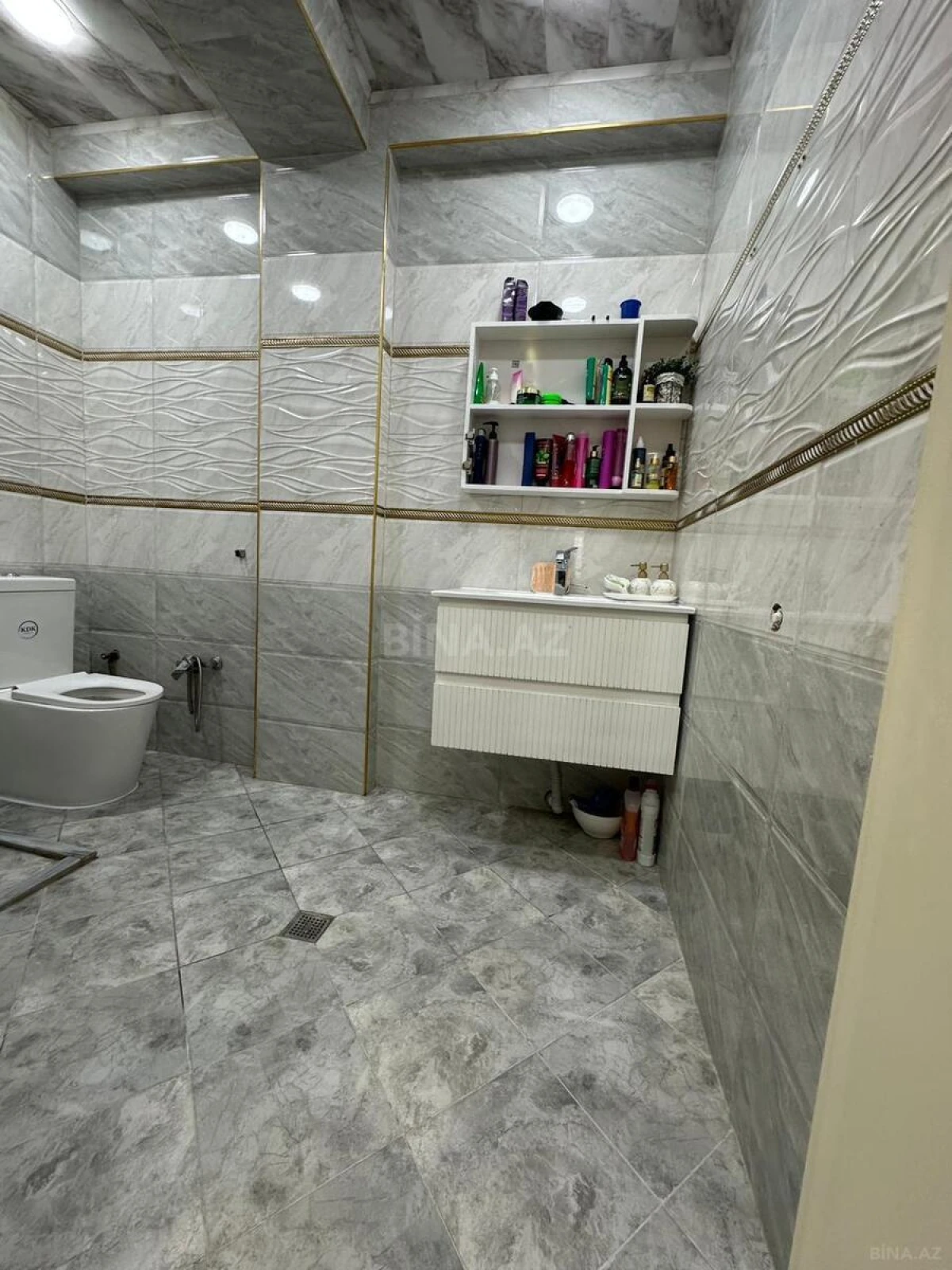 Satılır 3 otaqlı mənzil 75 m²