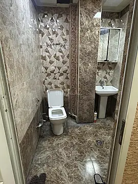 Kirayə verilir 4 otaqlı mənzil 100 m²