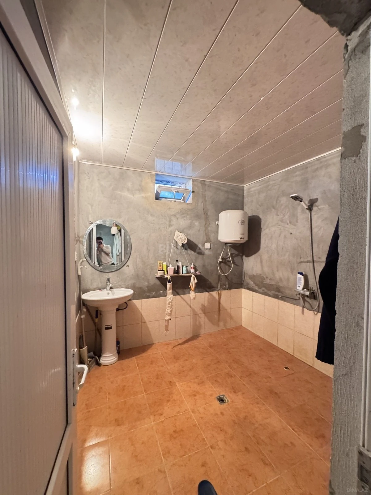 Satılır 6 otaqlı həyət evi 384 m²