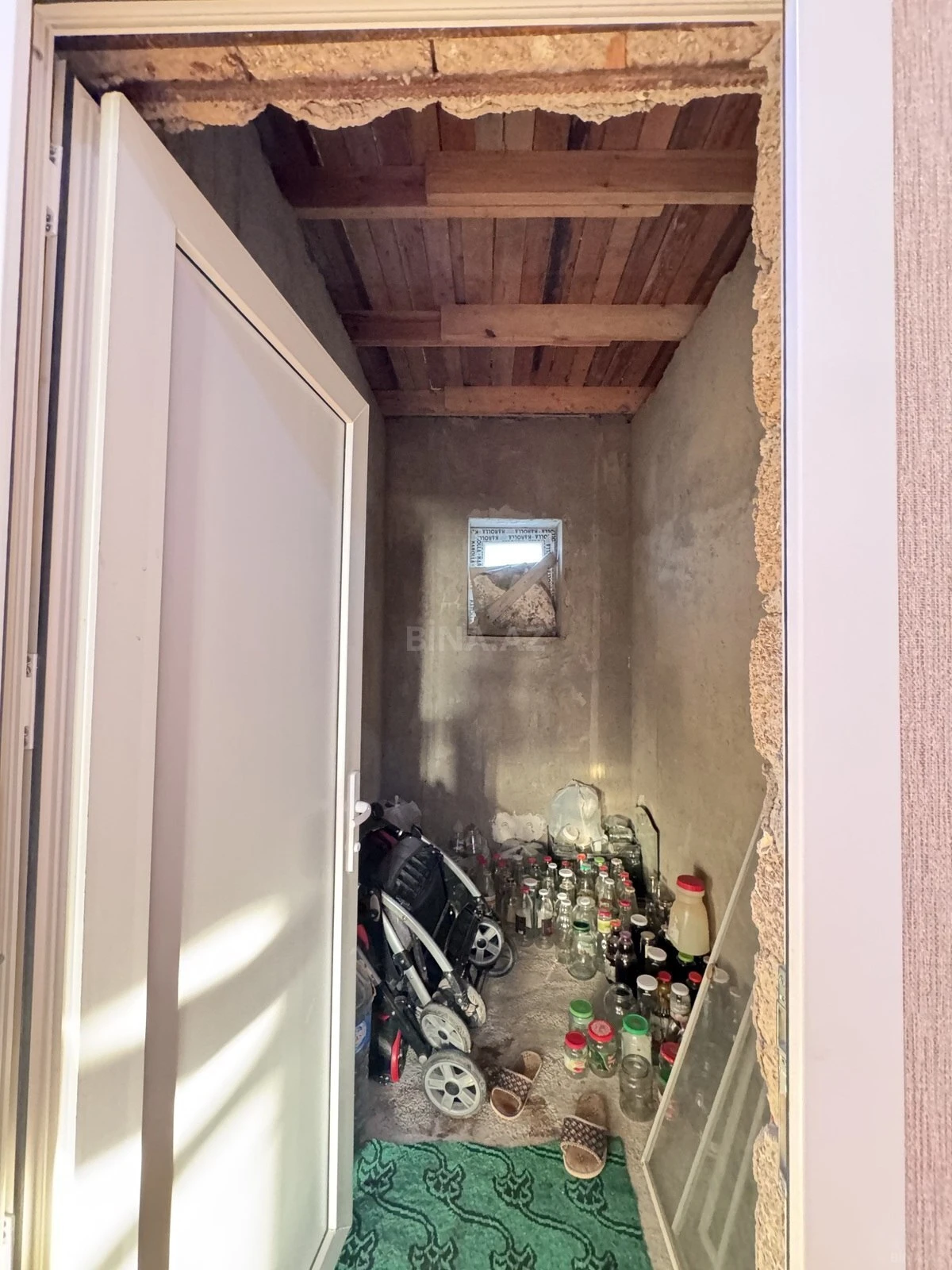 Satılır 6 otaqlı həyət evi 384 m²