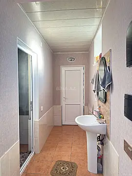 Satılır 6 otaqlı həyət evi 384 m²