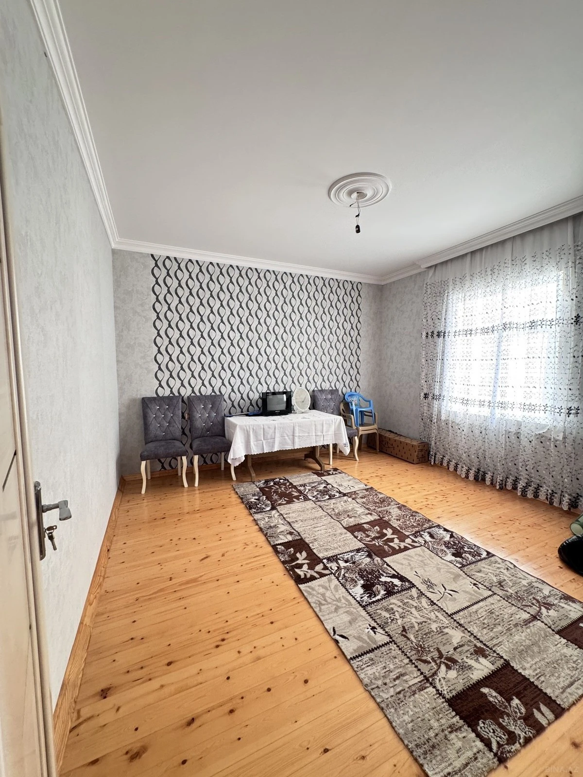 Satılır 6 otaqlı həyət evi 384 m²