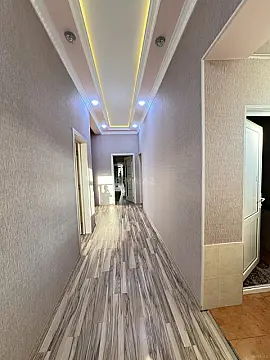 Satılır 6 otaqlı həyət evi 384 m²