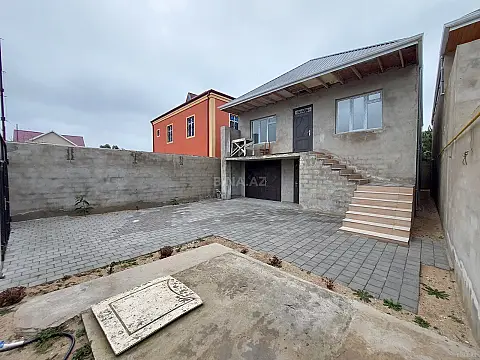 Satılır 4 otaqlı həyət evi 127 m²