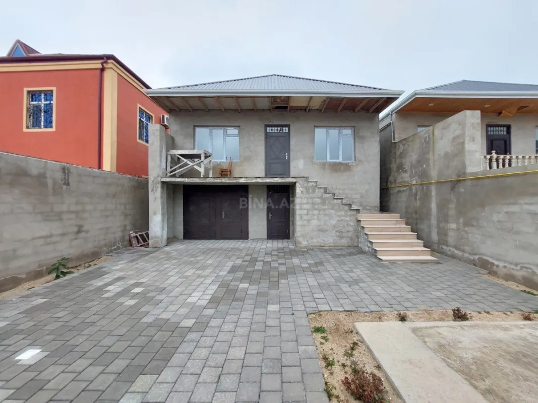 Satılır 4 otaqlı həyət evi 127 m²