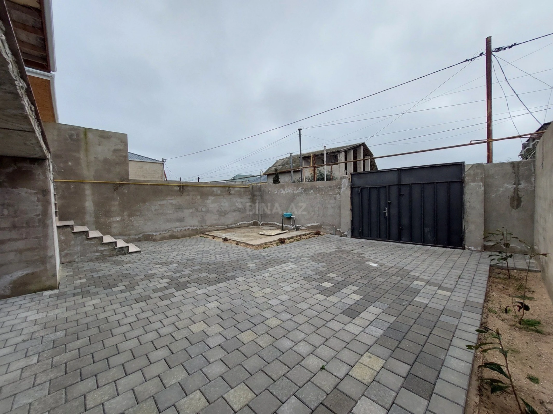 Satılır 4 otaqlı həyət evi 127 m²