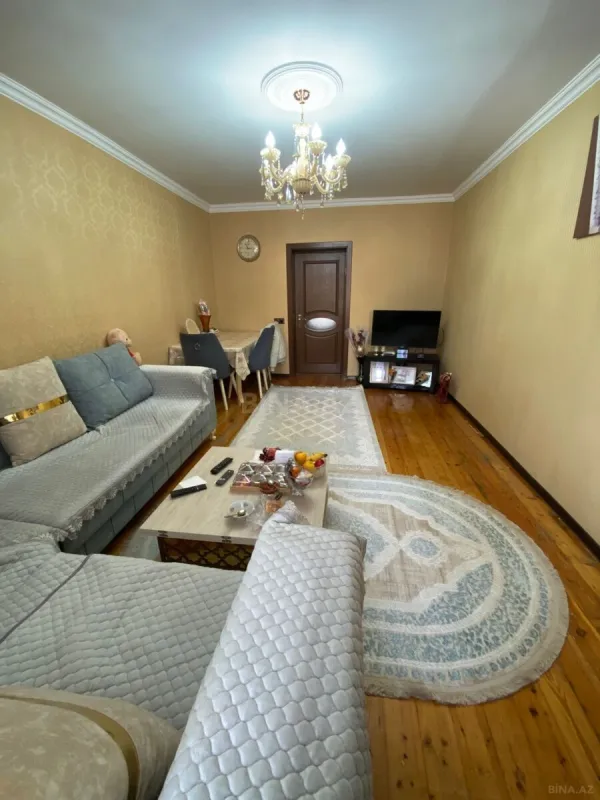 Satılır 4 otaqlı mənzil 100 m²