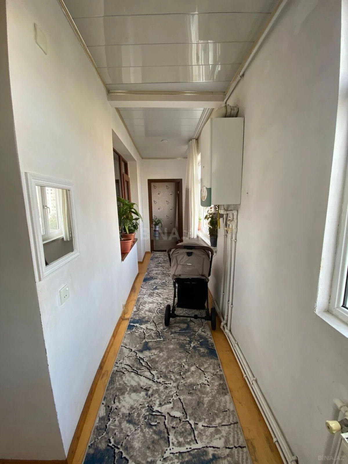 Satılır 4 otaqlı mənzil 100 m²