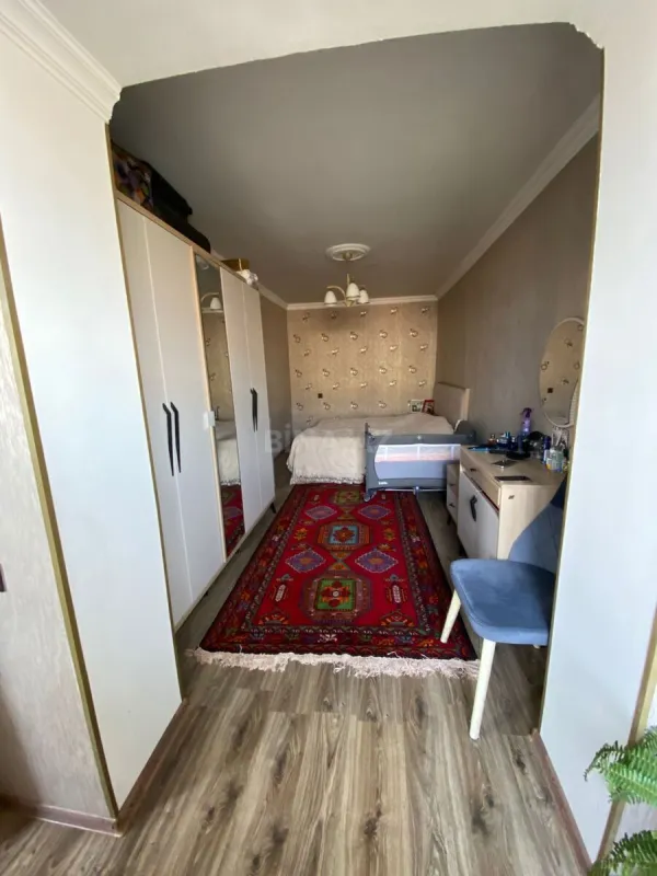 Satılır 4 otaqlı mənzil 100 m²