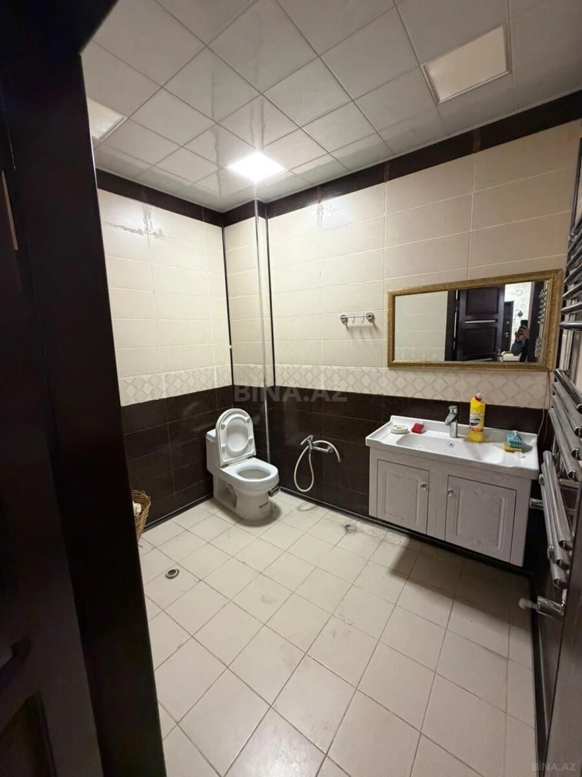 Satılır 3 otaqlı mənzil 124 m²