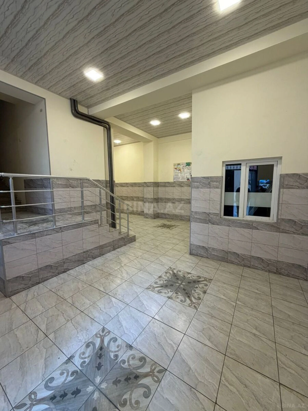 Satılır 3 otaqlı mənzil 124 m²