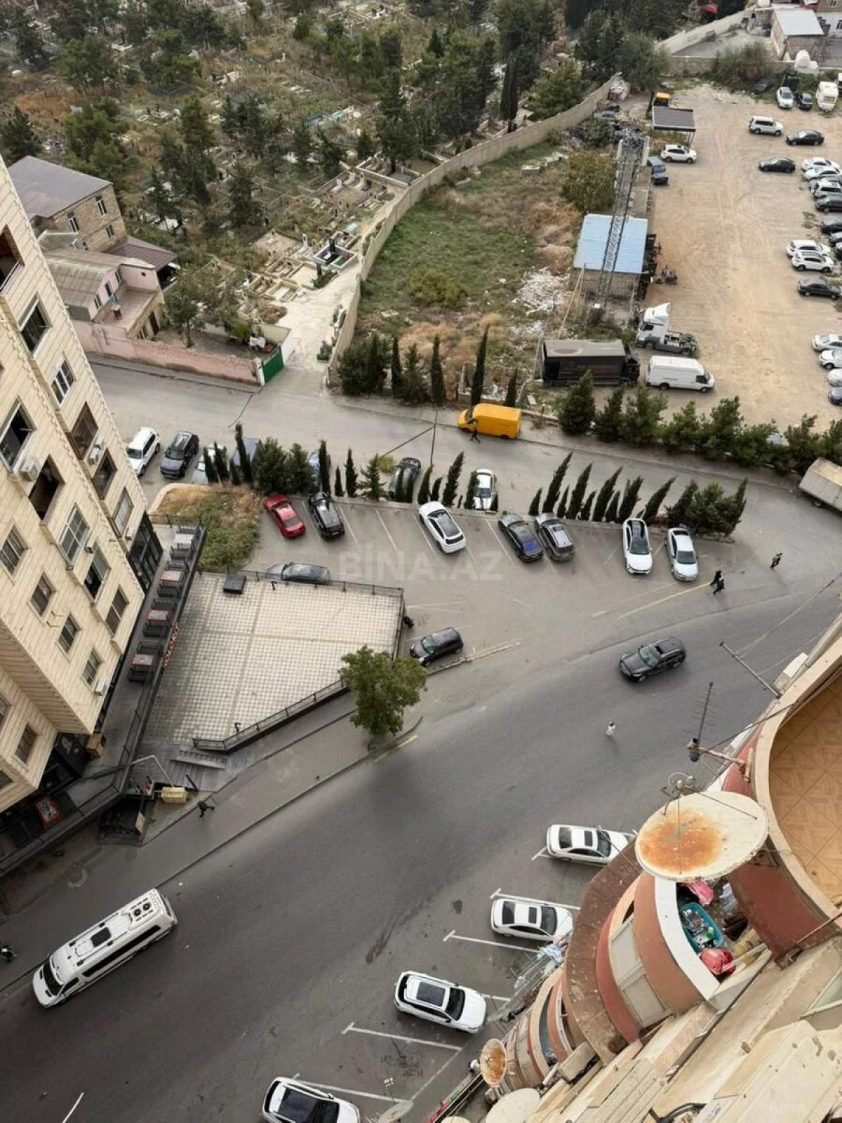 Satılır 3 otaqlı mənzil 124 m²