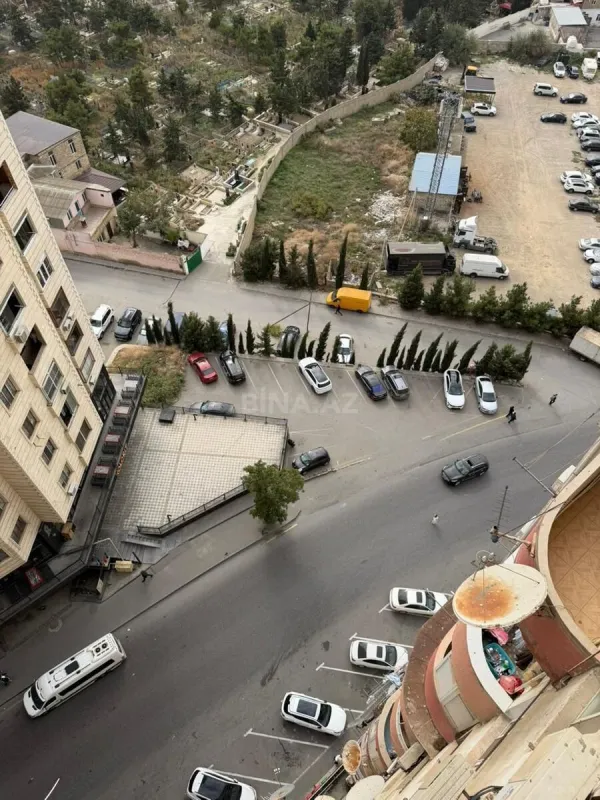 Satılır 3 otaqlı mənzil 124 m²