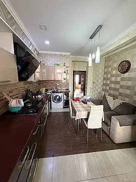 Satılır 3 otaqlı mənzil 124 m²