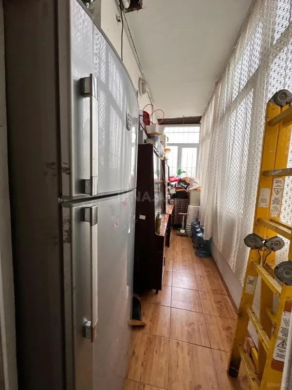 Satılır 3 otaqlı mənzil 132 m²