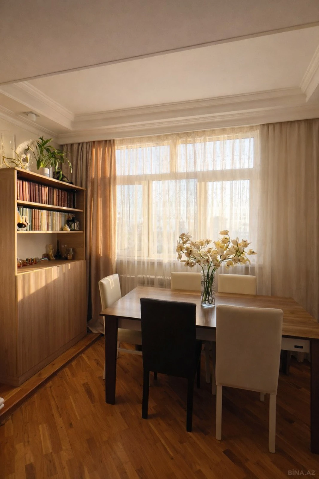 Satılır 3 otaqlı mənzil 92 m²