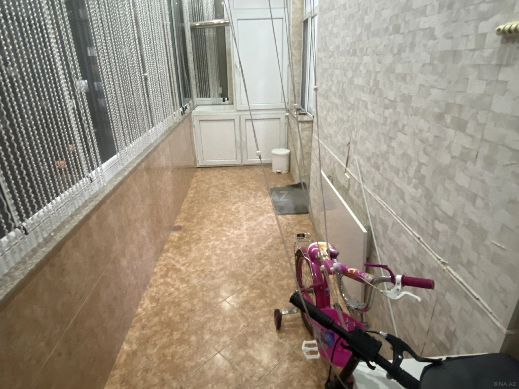 Satılır 3 otaqlı mənzil 130 m²