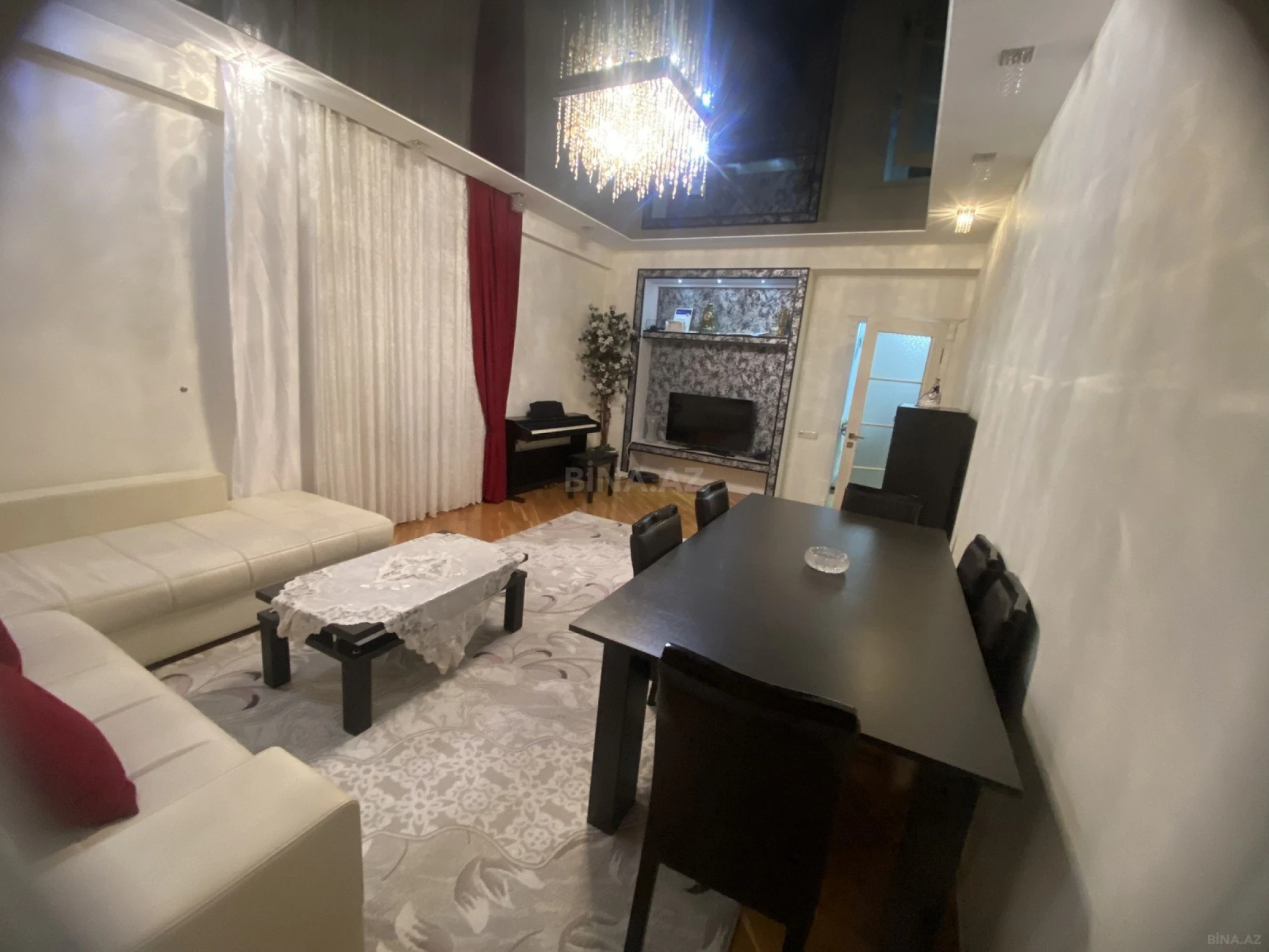 Satılır 3 otaqlı mənzil 130 m²