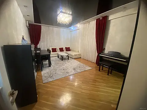 Satılır 3 otaqlı mənzil 130 m² — Bakı, Memar Əcəmi yanı 3 otaq 130.00 m²