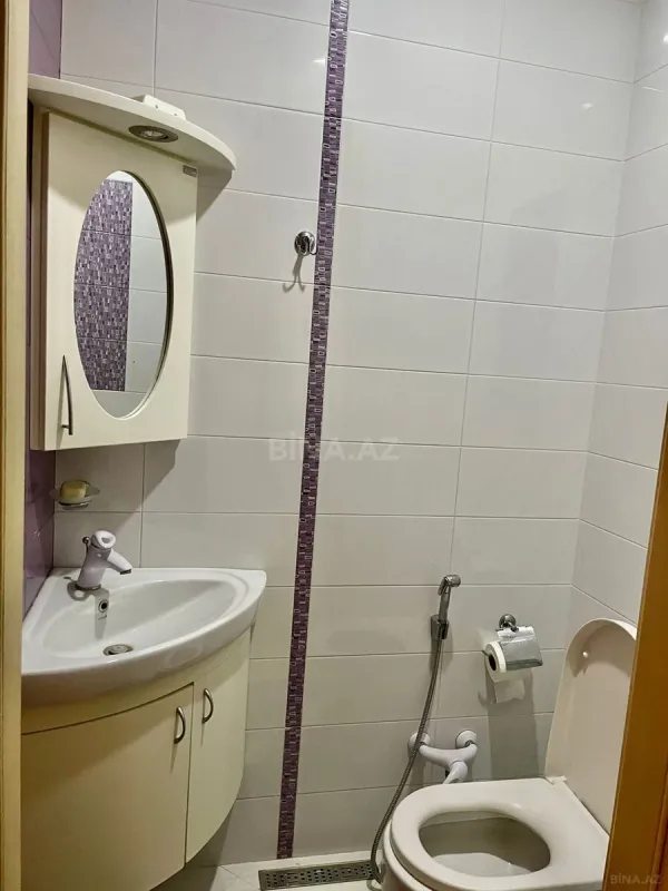 Satılır 2 otaqlı mənzil 130 m²
