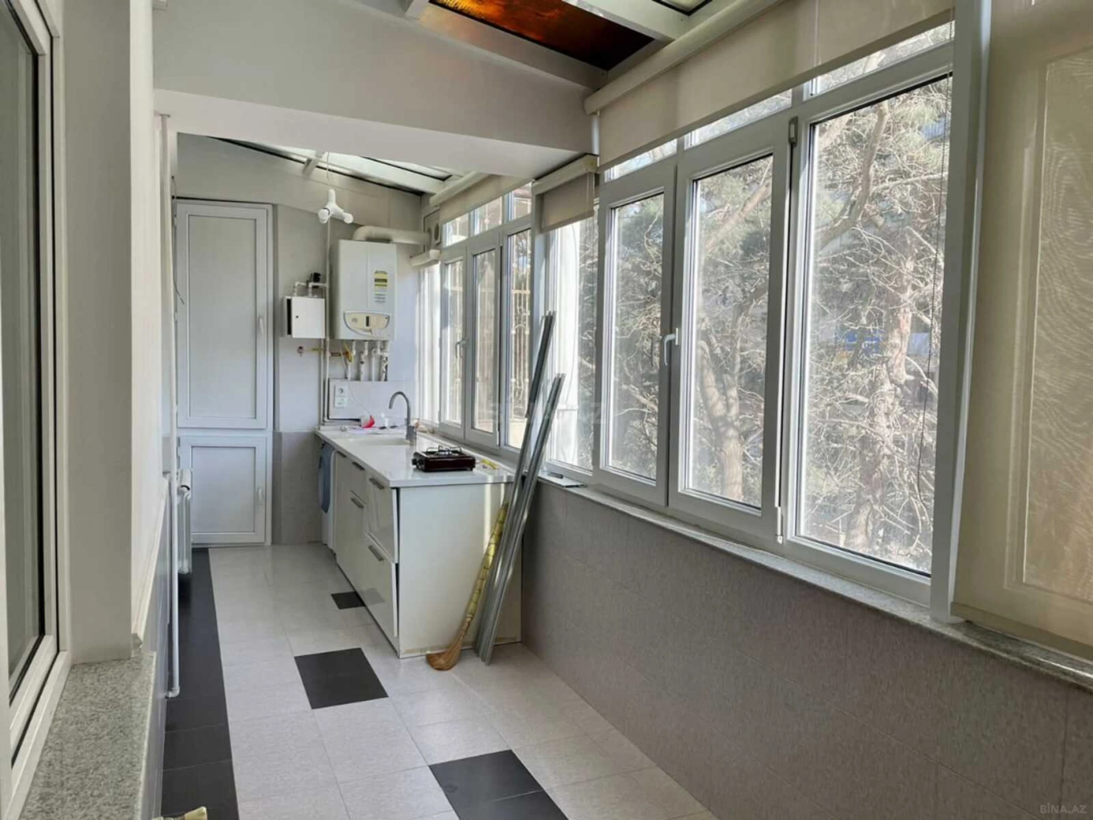 Kirayə verilir 2 otaqlı mənzil 133 m²