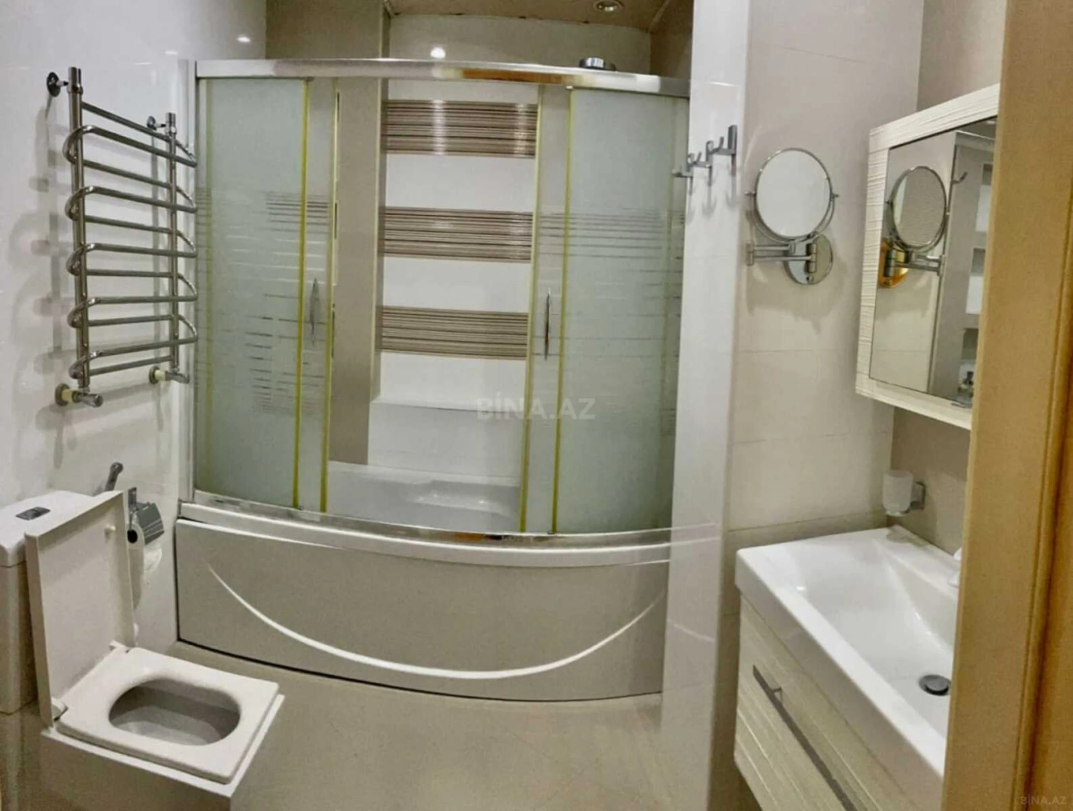 Kirayə verilir 2 otaqlı mənzil 133 m²