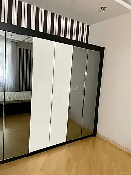 Kirayə verilir 2 otaqlı mənzil 133 m²