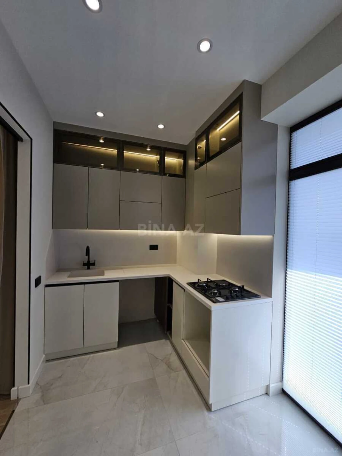 Satılır 3 otaqlı mənzil 109 m²