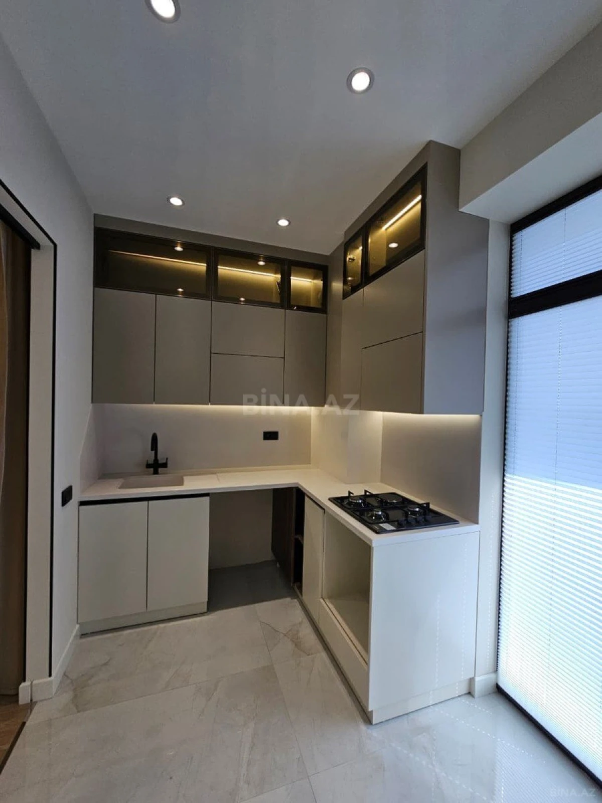 Satılır 3 otaqlı mənzil 109 m²
