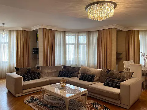 Satılır 3 otaqlı mənzil 150 m² — Bakı, İnşaatçılar 3 otaq 150.00 m²