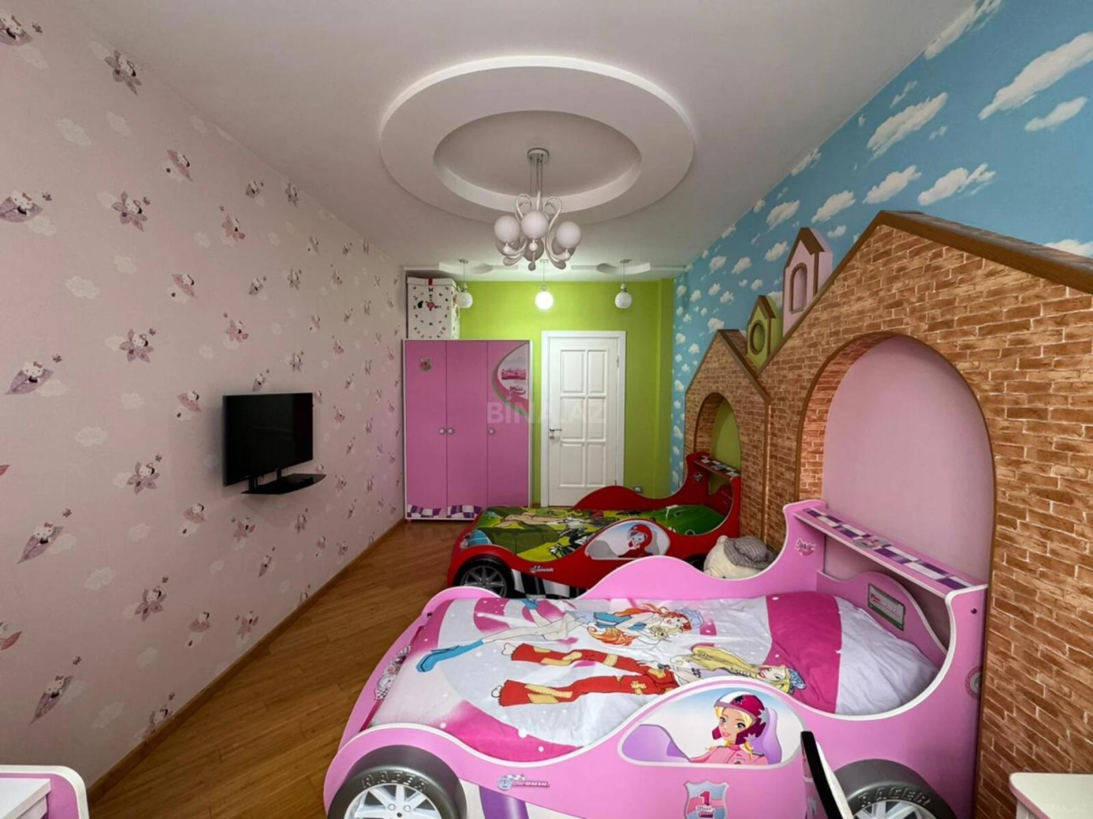 Satılır 4 otaqlı mənzil 188 m²