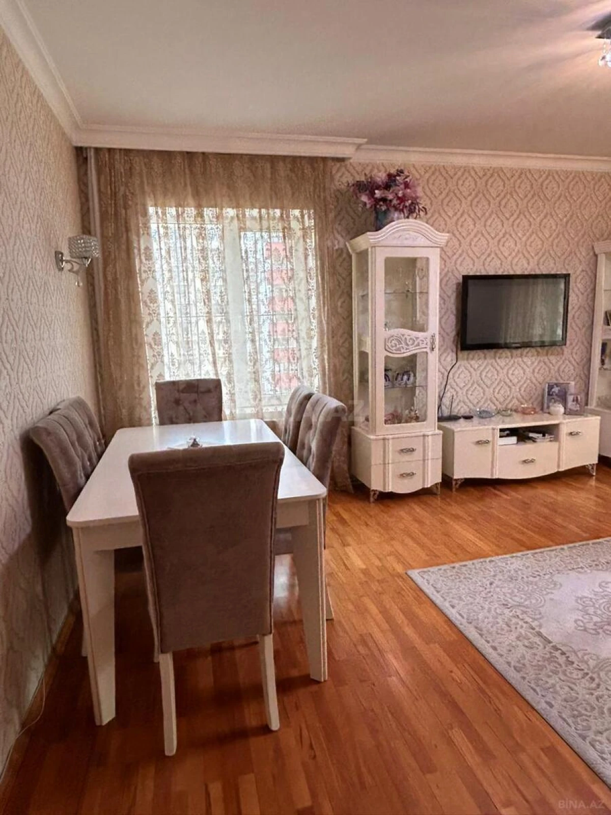 Satılır 3 otaqlı mənzil 110 m²