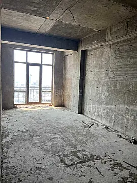Satılır 4 otaqlı mənzil 187 m²
