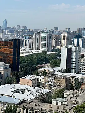 Satılır 4 otaqlı mənzil 187 m² — Bakı, İnşaatçılar 4 otaq 187.00 m²