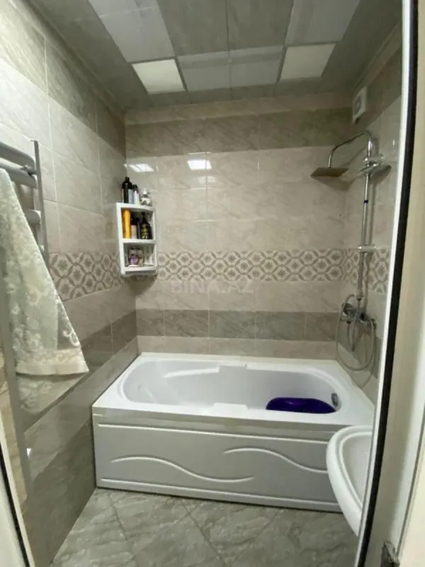 Satılır 4 otaqlı mənzil 95 m²
