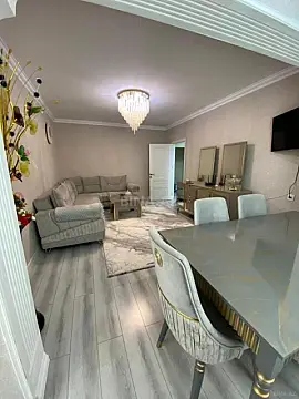 Satılır 4 otaqlı mənzil 95 m²