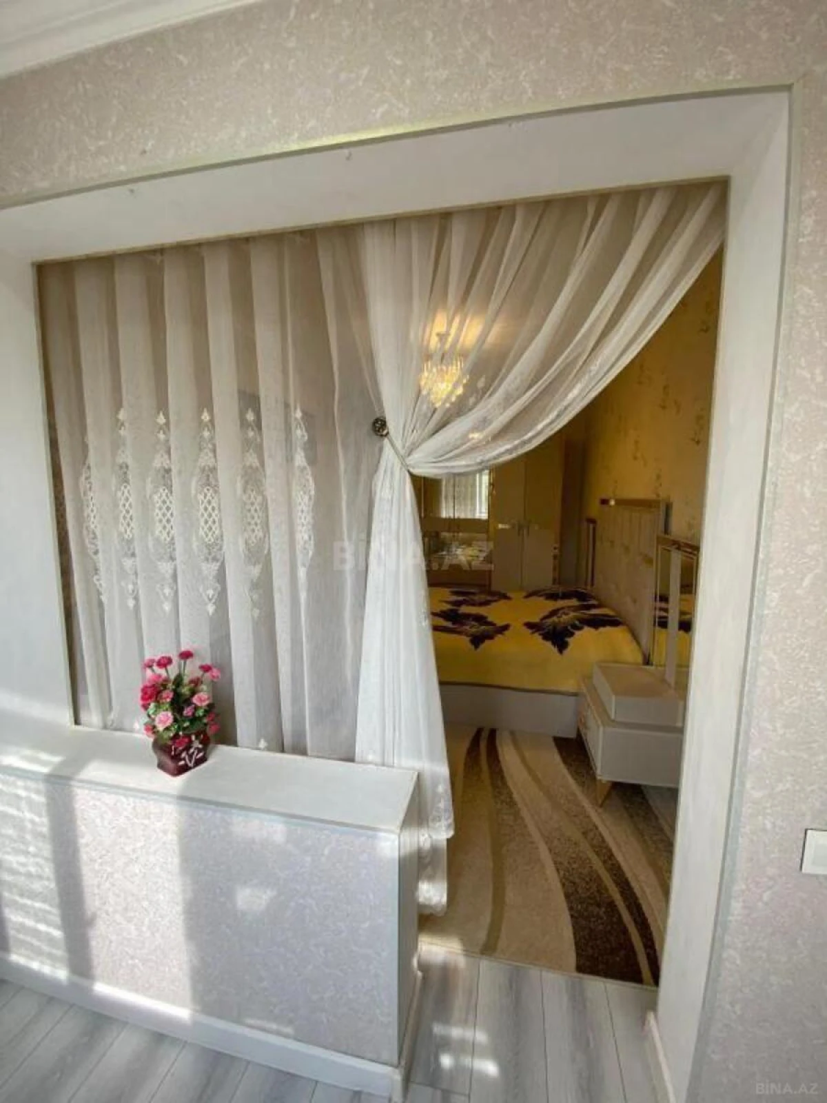 Satılır 4 otaqlı mənzil 95 m²
