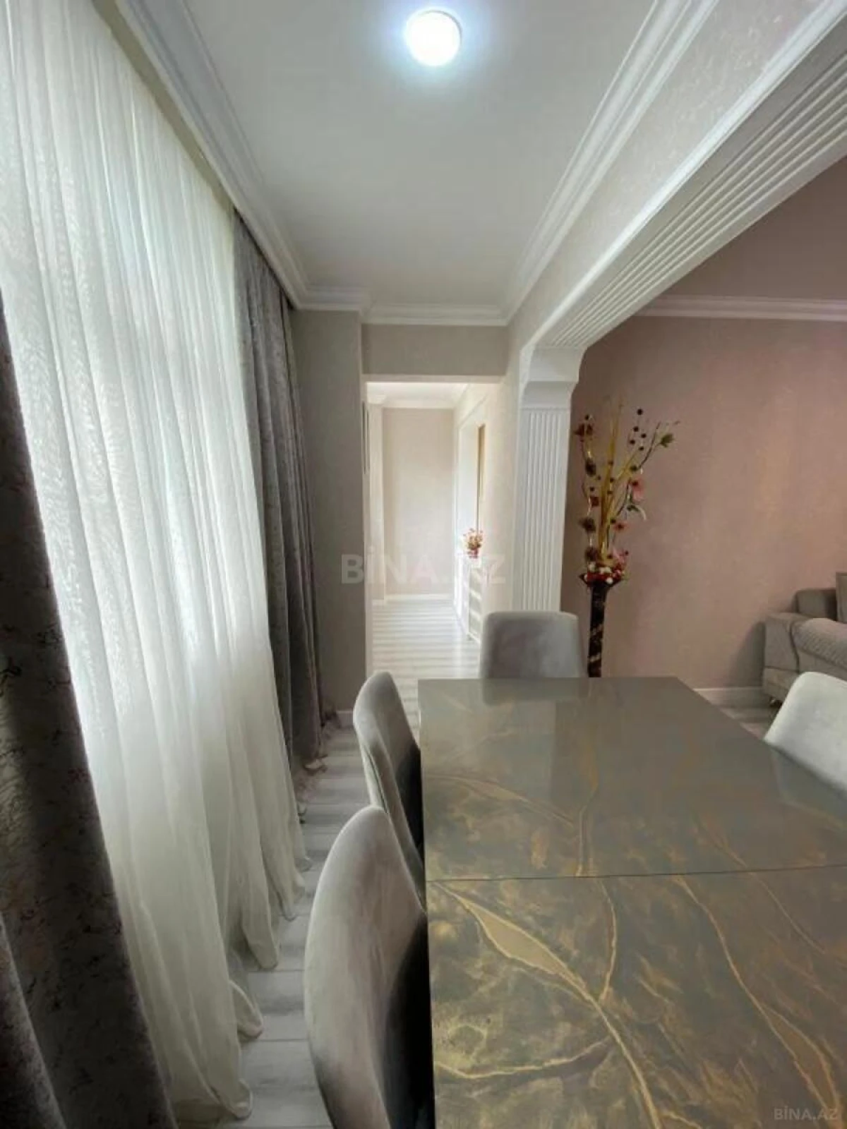 Satılır 4 otaqlı mənzil 95 m²