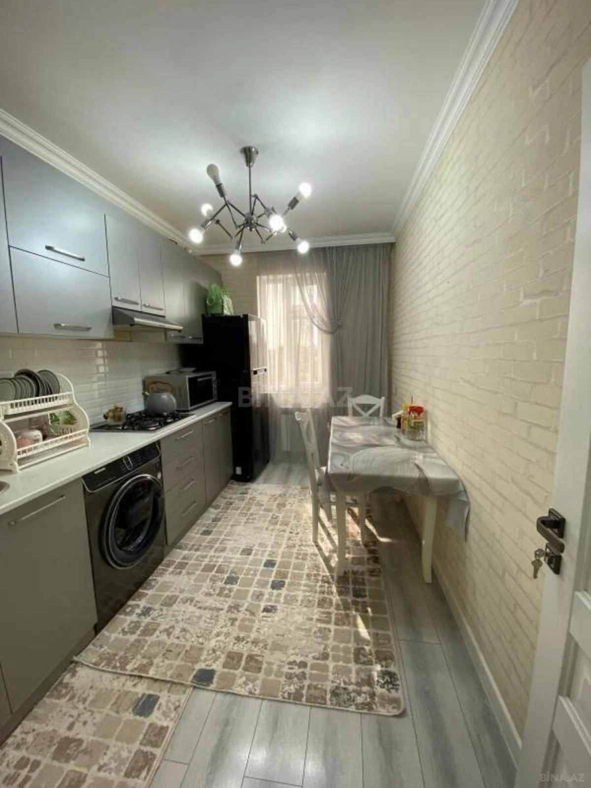 Satılır 4 otaqlı mənzil 95 m²
