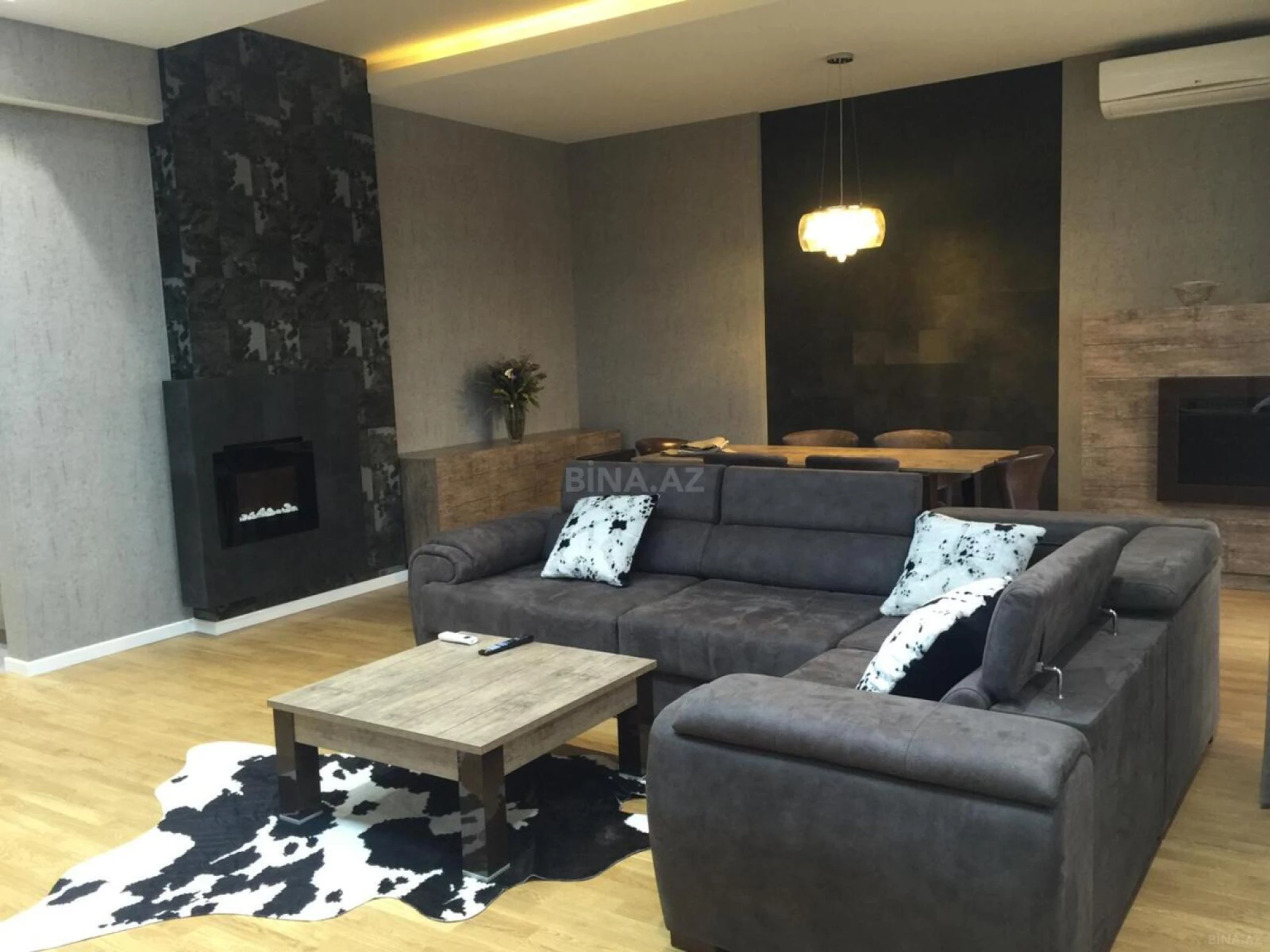 Satılır 4 otaqlı mənzil 210 m²