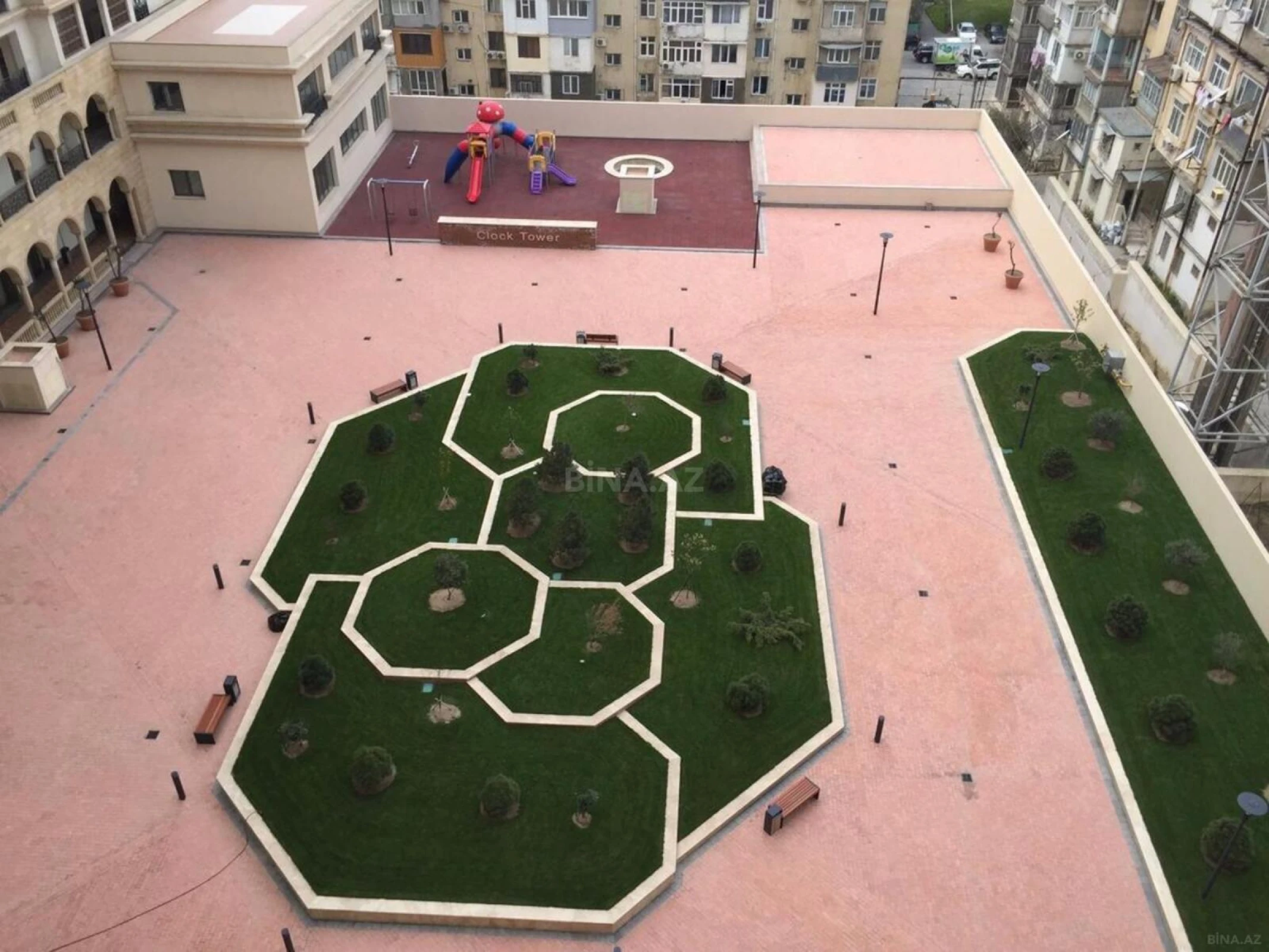 Satılır 4 otaqlı mənzil 210 m²